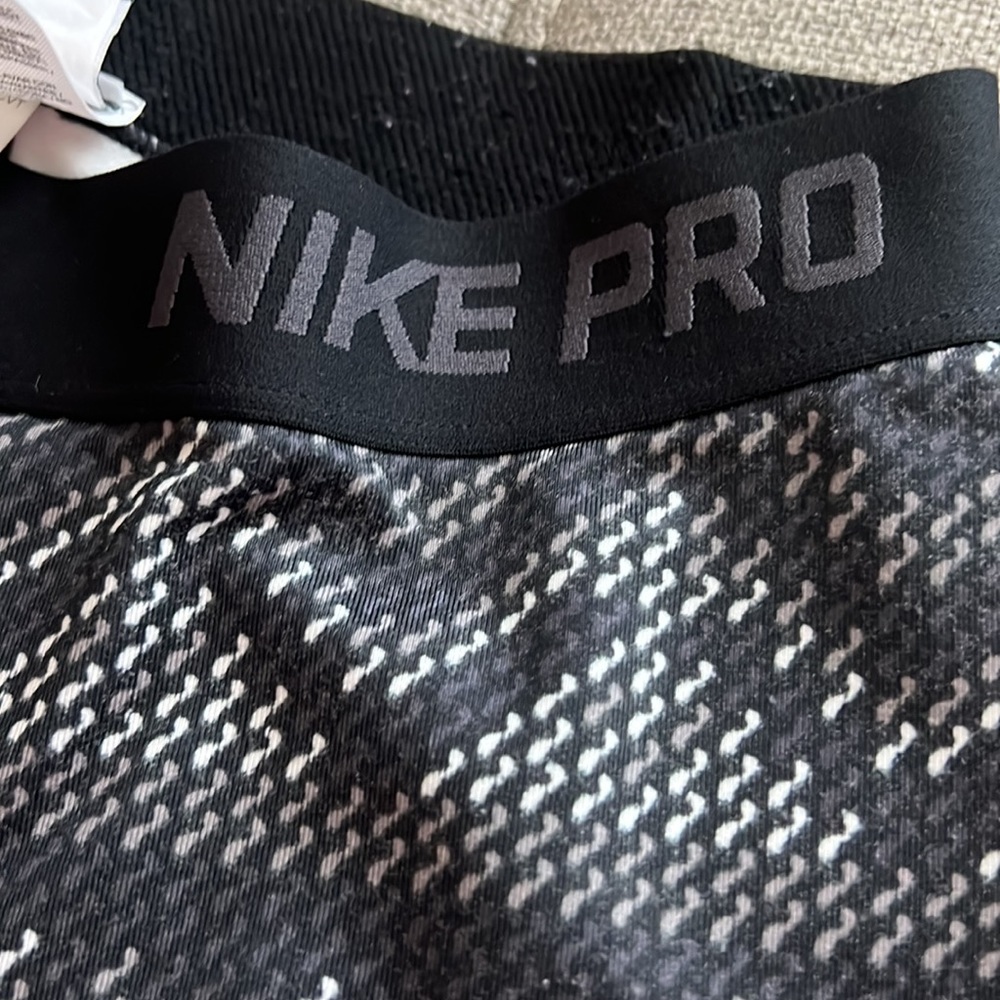 Nike Pro Leggings - image 4